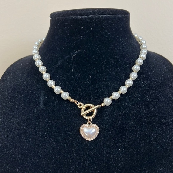 New faux pearl necklace - Picture 6 of 7